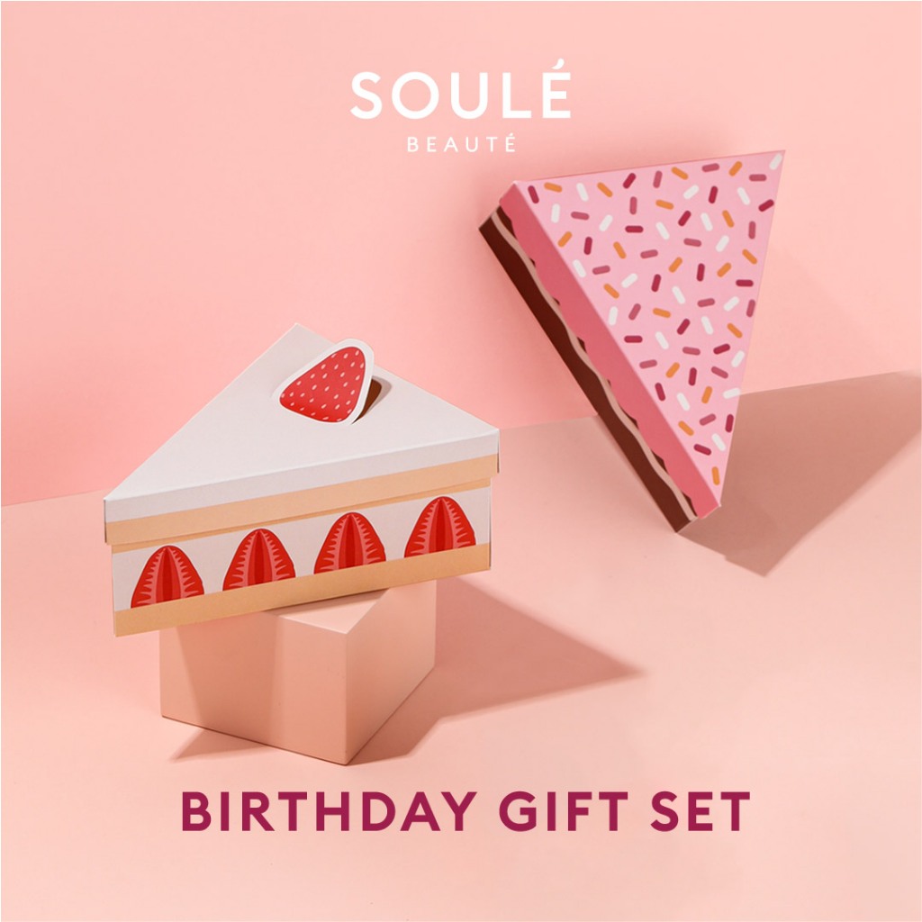 

SOULE BEAUTE Cake Gift Box / Kotak Kado / Kotak Hampers / Hadiah