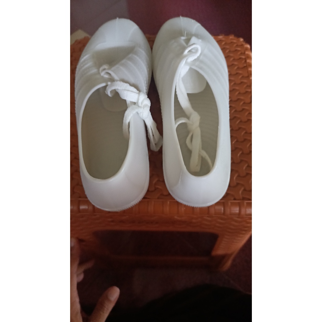 sepatu pria ap boot cucuk warna putih dan crem