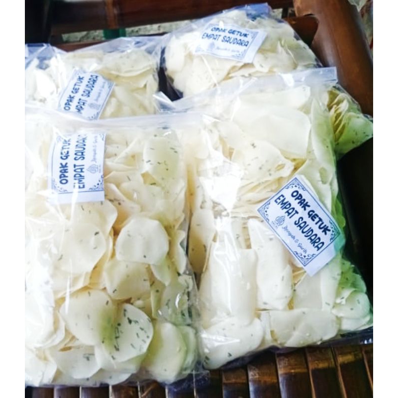 

Opak Getuk Singkong /Keripik Opak Getuk 200gr
