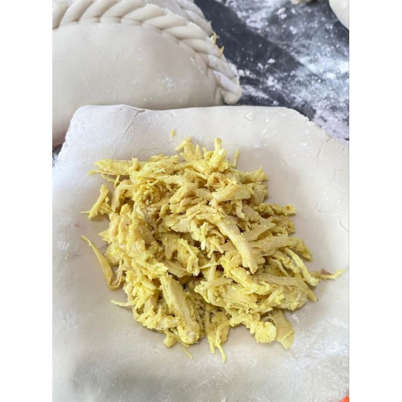 

cireng jumbo isi ayam suwir pedas risol57