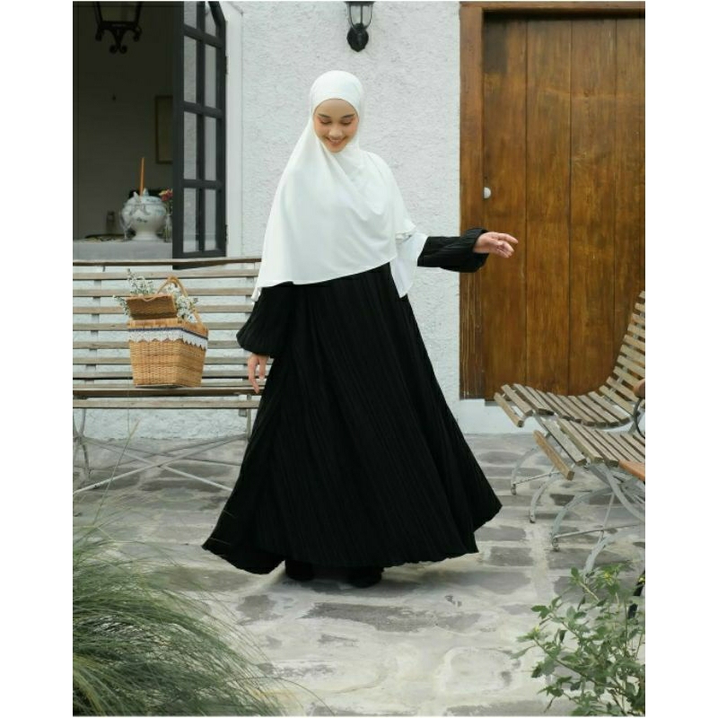 preloved fleurs dress aqsamodestwear black