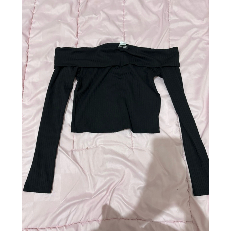 Preloved HnM off Shoulder Top