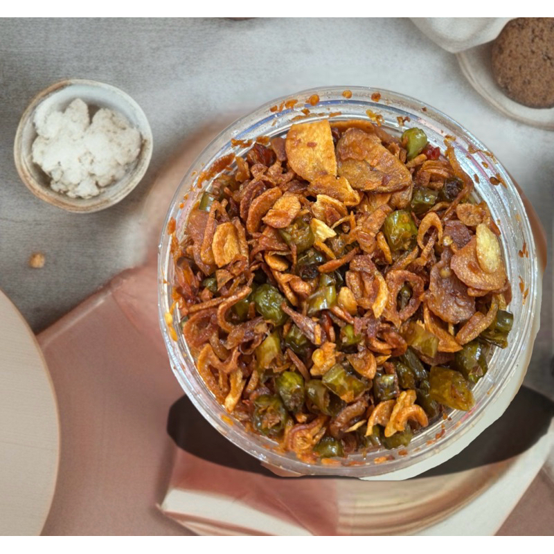 

Sambal bawang krispi byCBM
