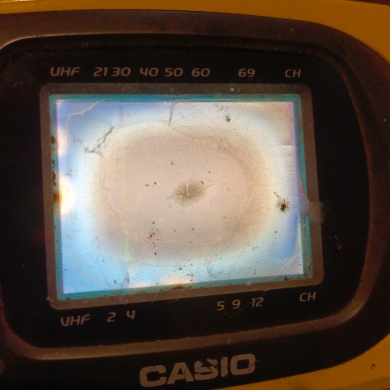 casio tv nyala warna kuning mencolok Jadul vintage antik lawas kuno rare langka klasik dan imoet