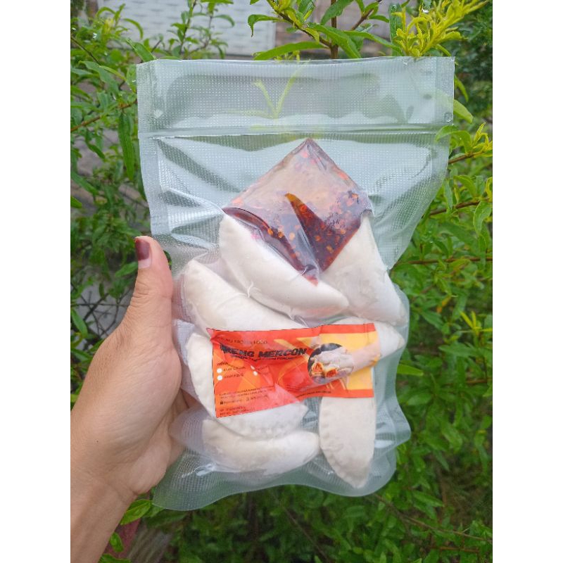 

CIRENG ISI AYAM SUWIR PEDAS ISI 7PCS (free chili oil)