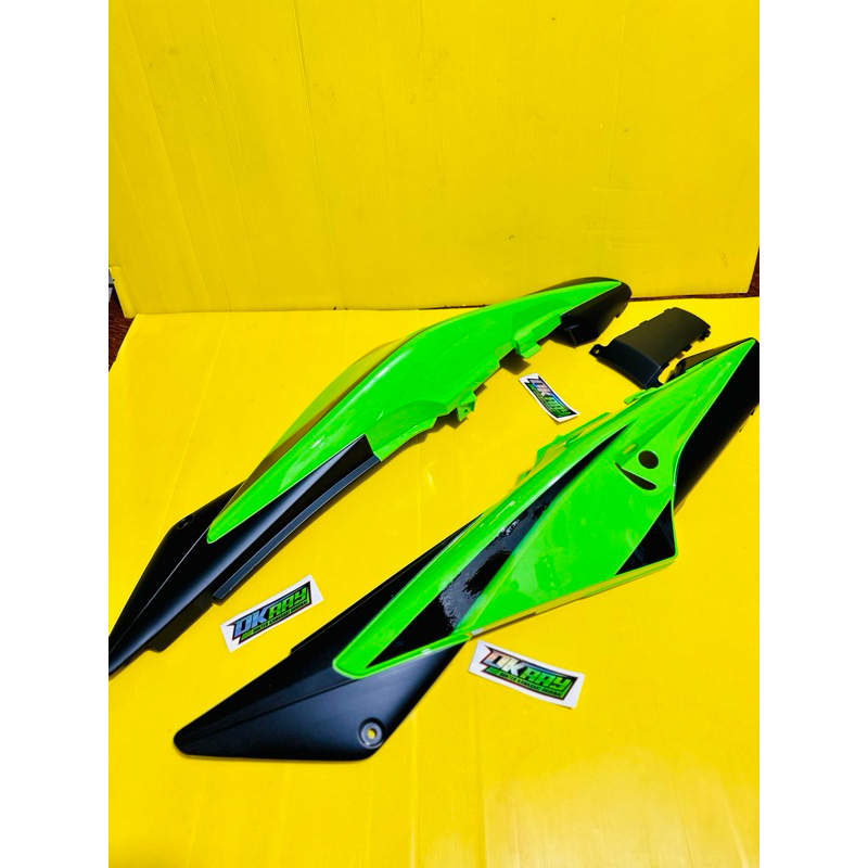 body belakang ninja rr se gen 4  set stripinf original kanan kiri