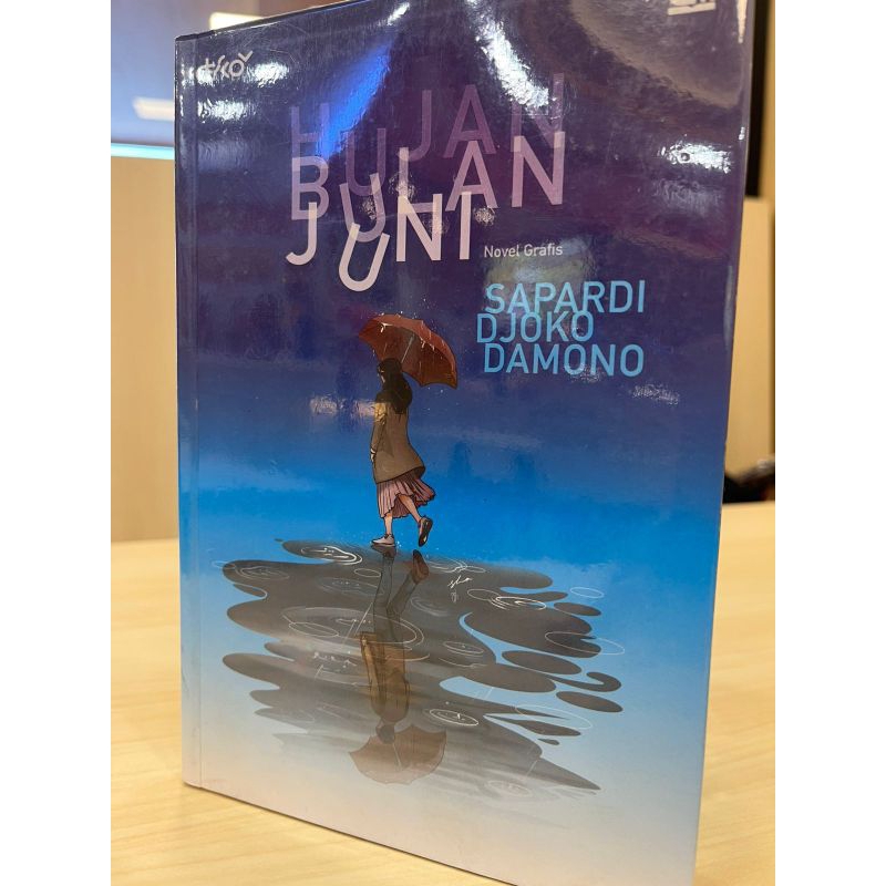 Preloved Komik ORI "Hujan Bulan Juni" by Alm. Sapardi Djoko Damono