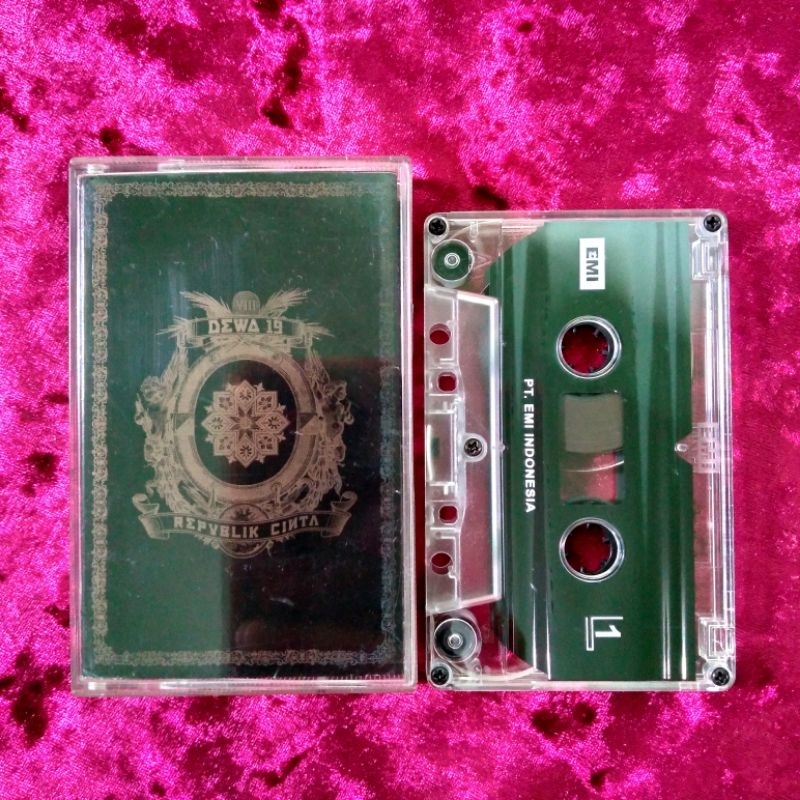 Kaset Dewa 19 - Republik Cinta