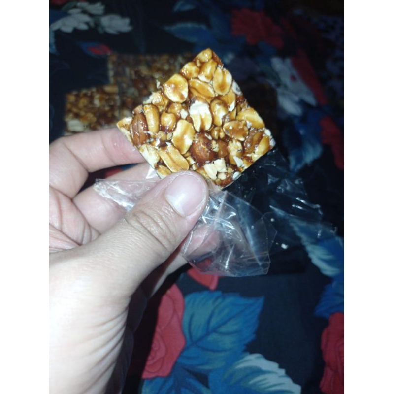

KIPANG KACANG UKURAN BESAR KHAS SUMATERA BARAT
