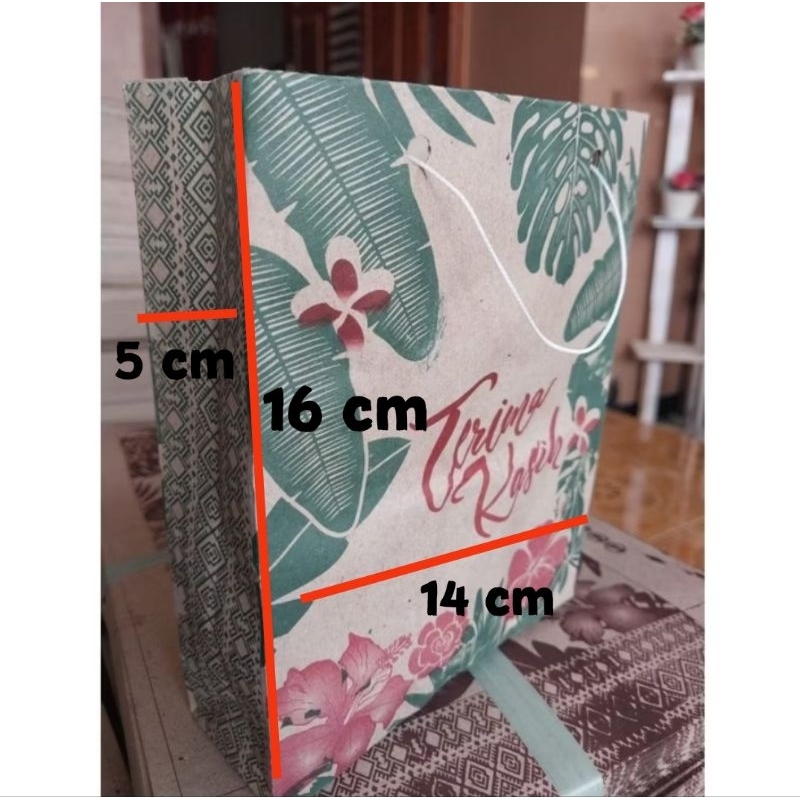 

(ISI 50 PCS) Paperbag Motif Kecil (P 14, L 5, T 16) Tas Kertas Batik Tas Kertas Souvenir Kecil