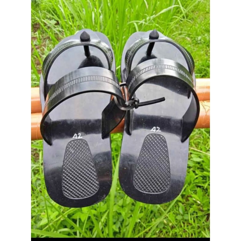 sandal jepit pria ban bekas