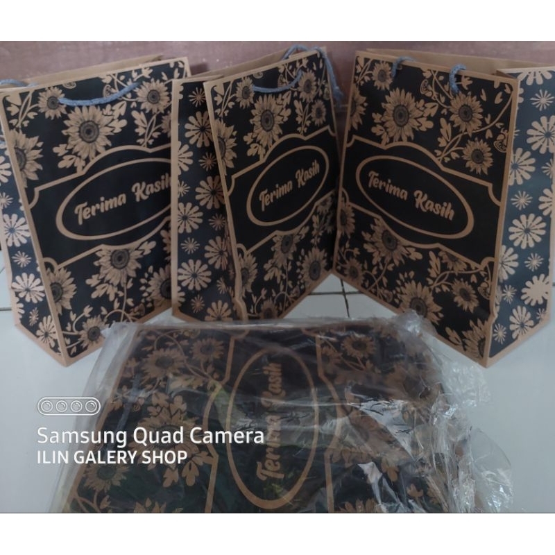 

paper bag ukuran 20x10x25