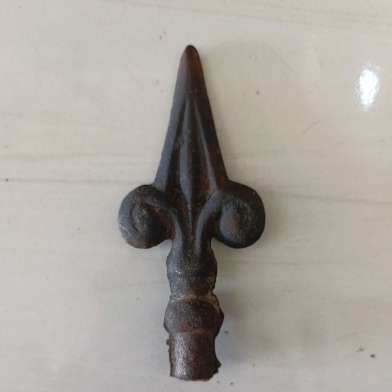 Ornamen Pagar Tombak Besi Cor