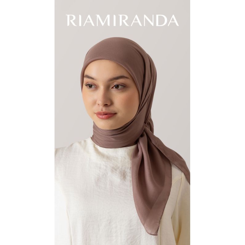 Hijab Polos | Rarina Scarf RiaMiranda Lampung