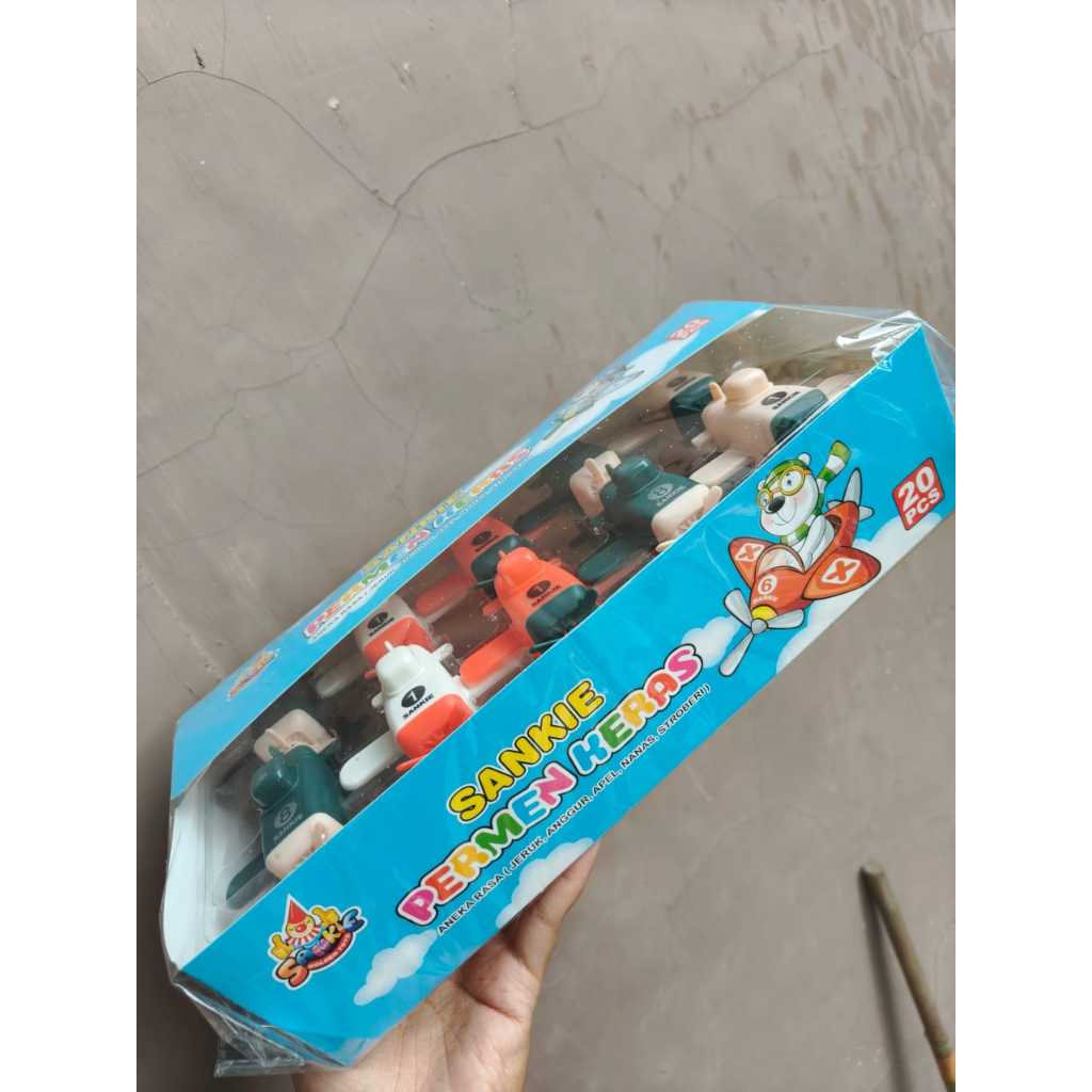

(1 BOX = 20 PCS) SANKI HELIKOPTER MAINAN DAN PERMEN RASA BUAH
