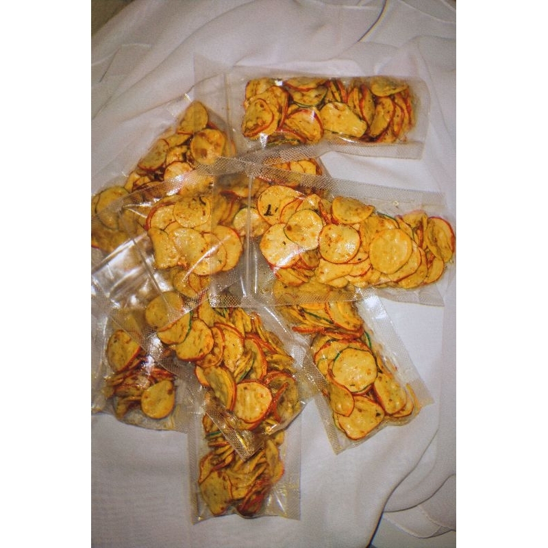 

MAKANAN RINGAN KERUPUK SEBLAK PEDAS DENGAN BUMBU SEBLAK