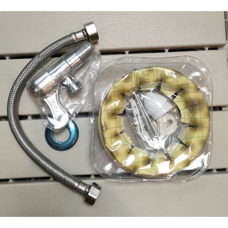 Kran Air + Selang air closet duduk/Dodol Gasket Toilet duduk (paket kran+Gasket Closet)