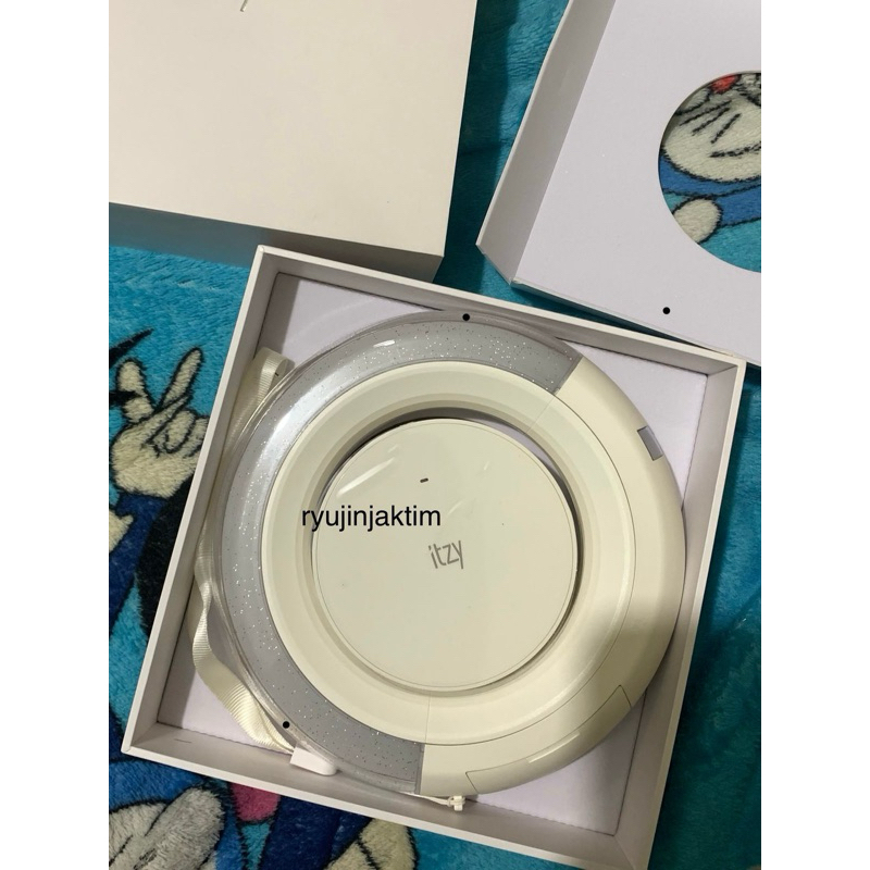 ITZY Lightring V1 Lighstick