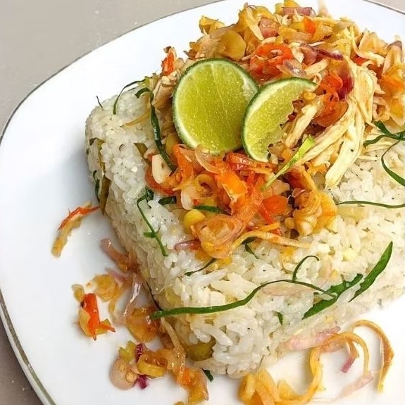 

nasi jeruk dan ayam suwir pedas minimum order 10 pack