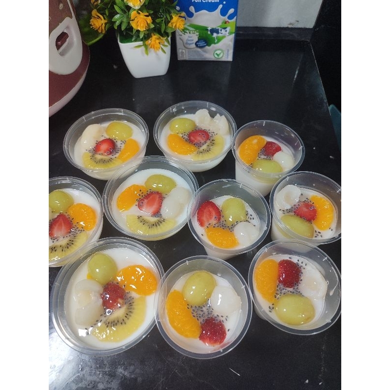 

PUDING SUTRA TOPING BUAH ISI 4 CUP