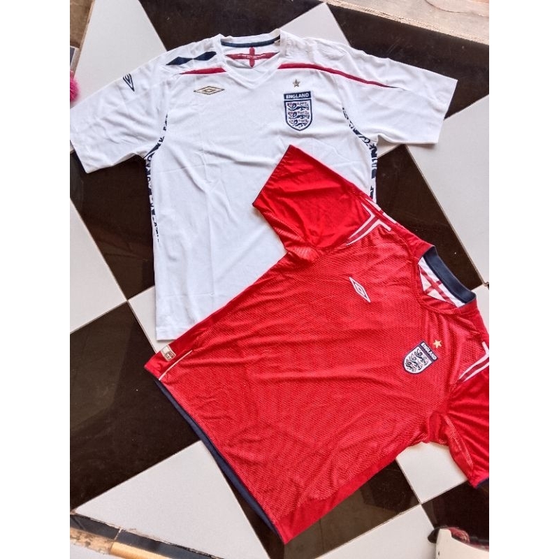 jersey England home 2007 (putih)  jersey england away 2004/06 (merah)