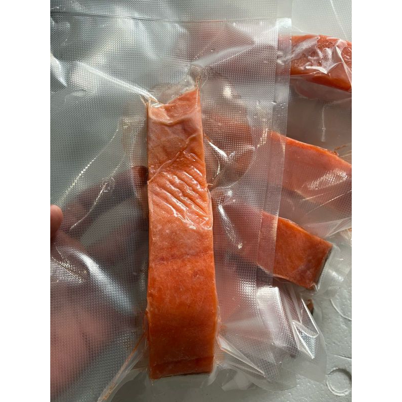 

SALMON FILLET PORTION / COOKING GRADE / PREMIUM / FROZEN
