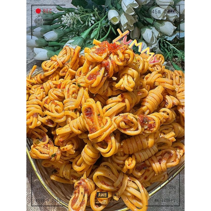 

MIE - Me long cemilan viral | Bumbu Pedas daun jeruk bikin Nagihh |100 Gram