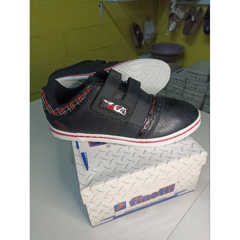 Sepatu kasual/Sepatu sekolah/Sepatu finotti