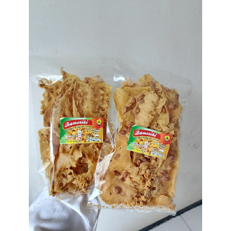 

peyek/rempeyek/gurih/enak/kacang tanah/kedelai/ebi/kacang hijau/bameriki