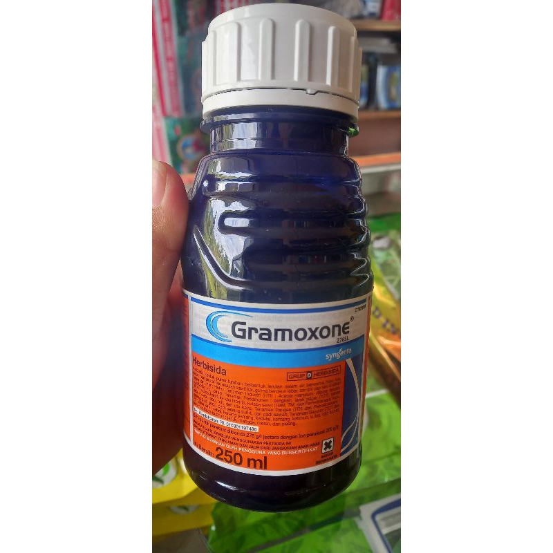 GRAMOXONE 250 ml (Obat Rumput Liar)
