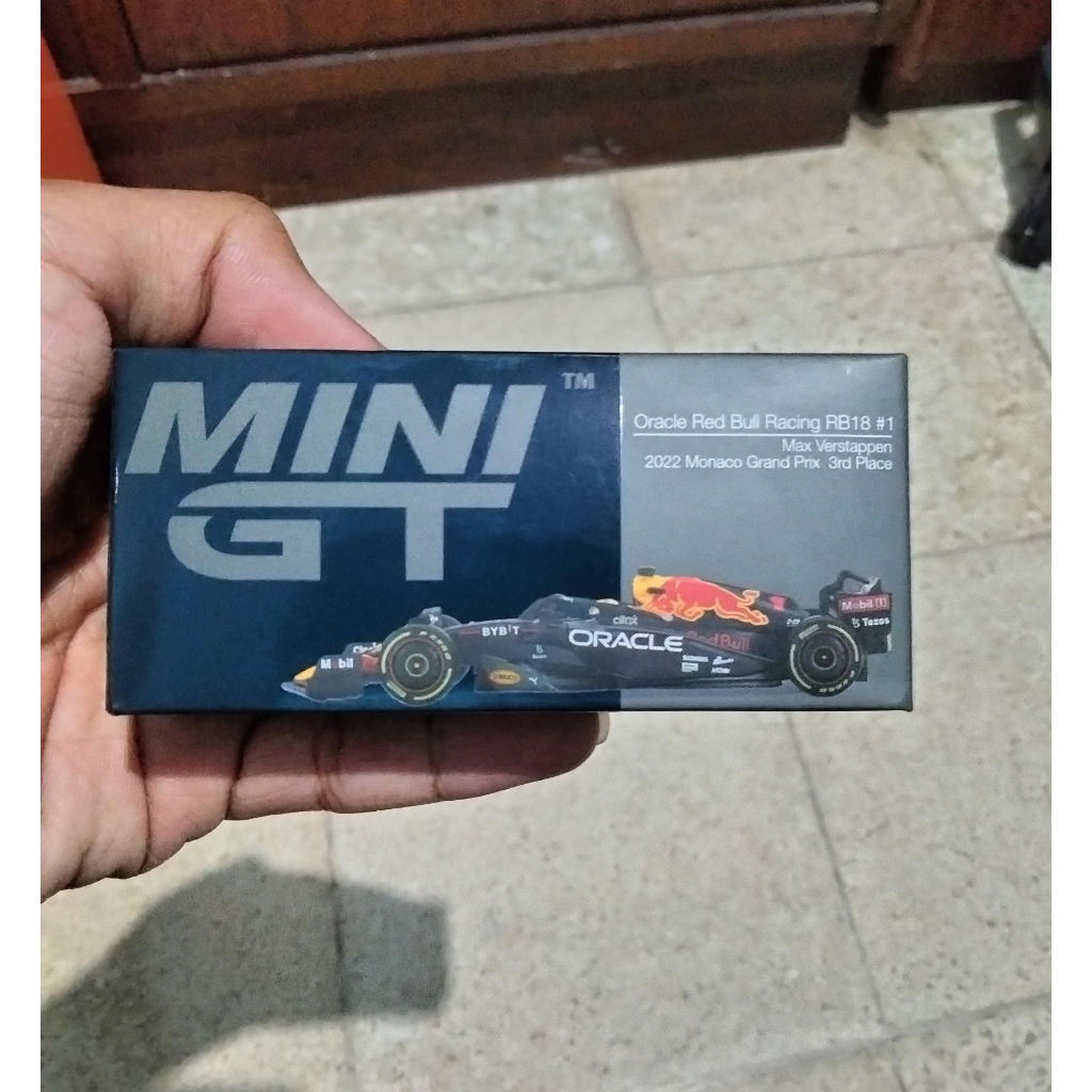 MiniGt F1 Max Verstappen 2022