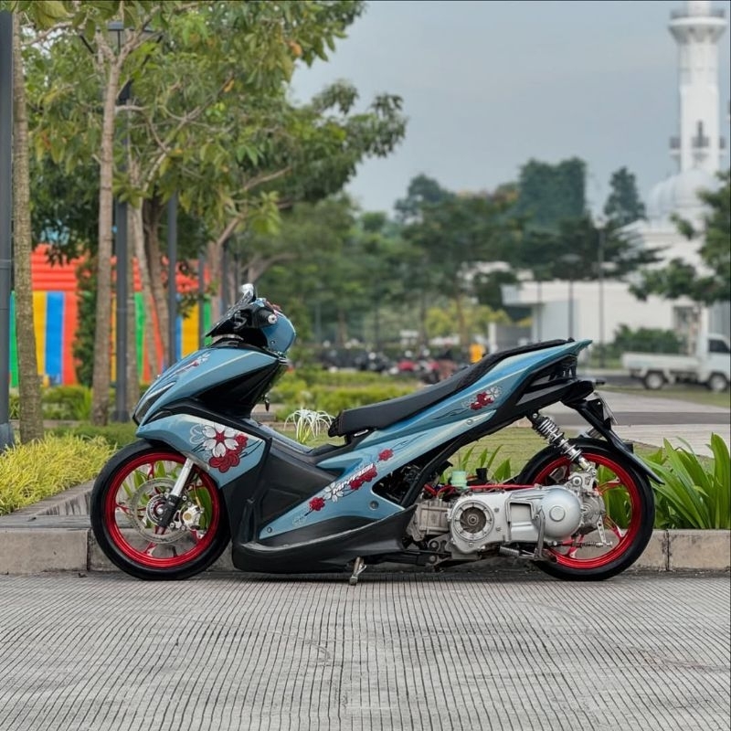 STRIPING STICKER AEROX OLD 155 TRANSPARAN CUSTOM BUNGA MOTIF BUNGA ALA ANNIVERSARY MIYABI
