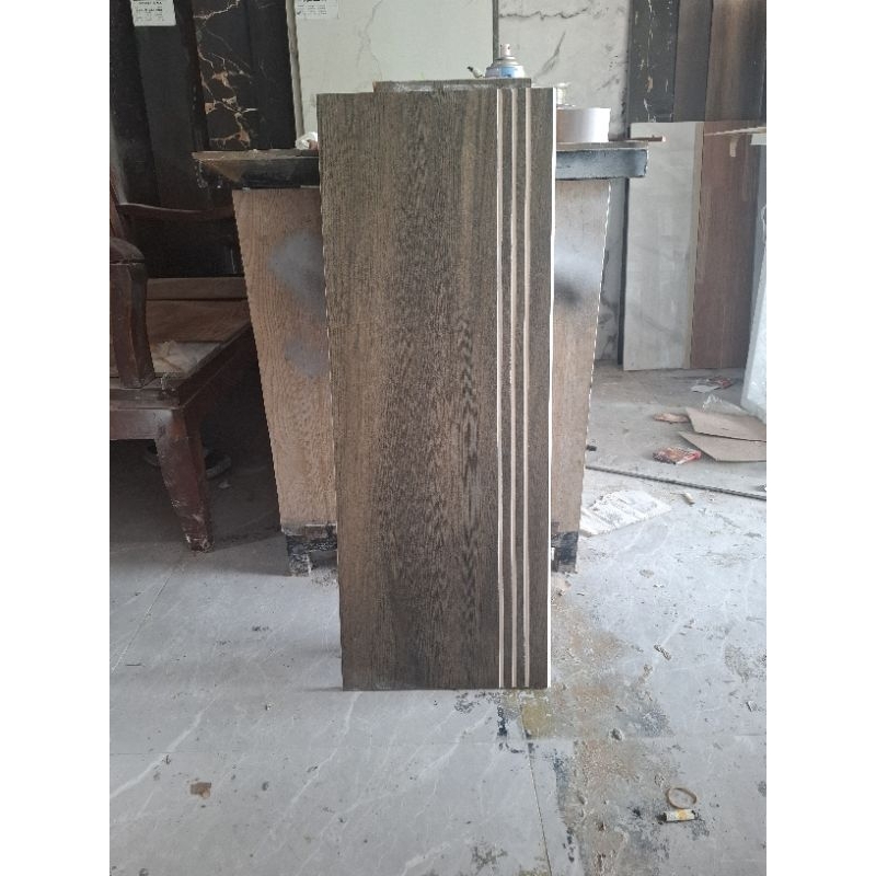 granit pijakan anak tangga 25x80 palermo brown motif kayu stepnosing matt custom bordes