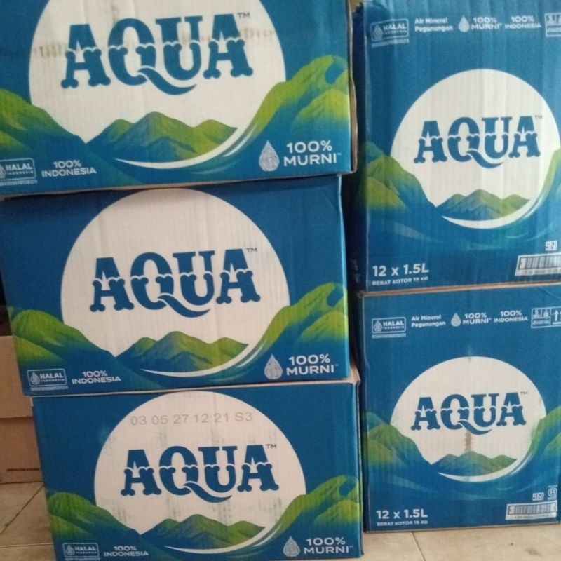 

AQUA botol 1Dus ukuran 600 ml & 1.5 liter