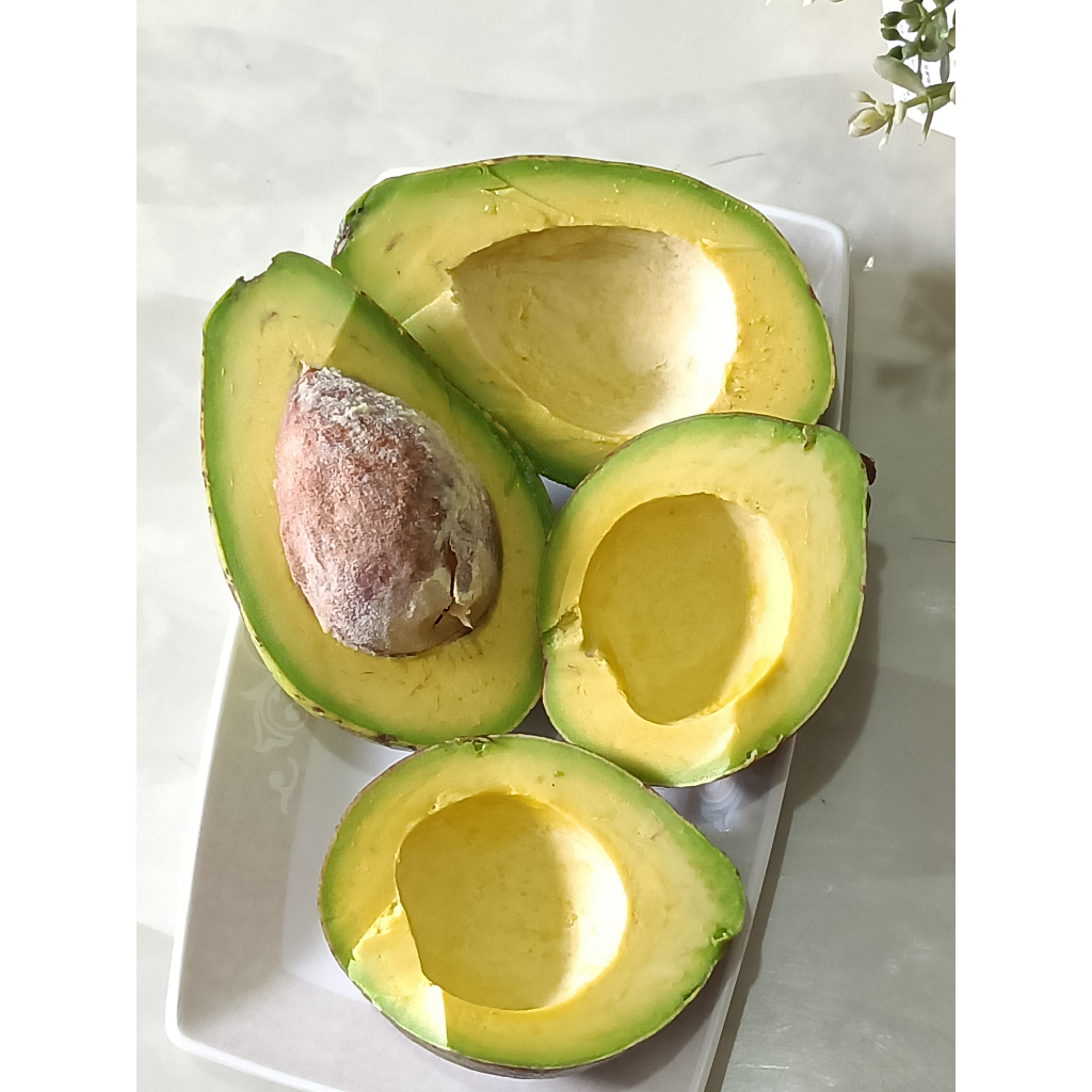 

ALUPKATMENTEGAIND - Alpukat Mentega 1kg Ready Fresh Siap Kirim