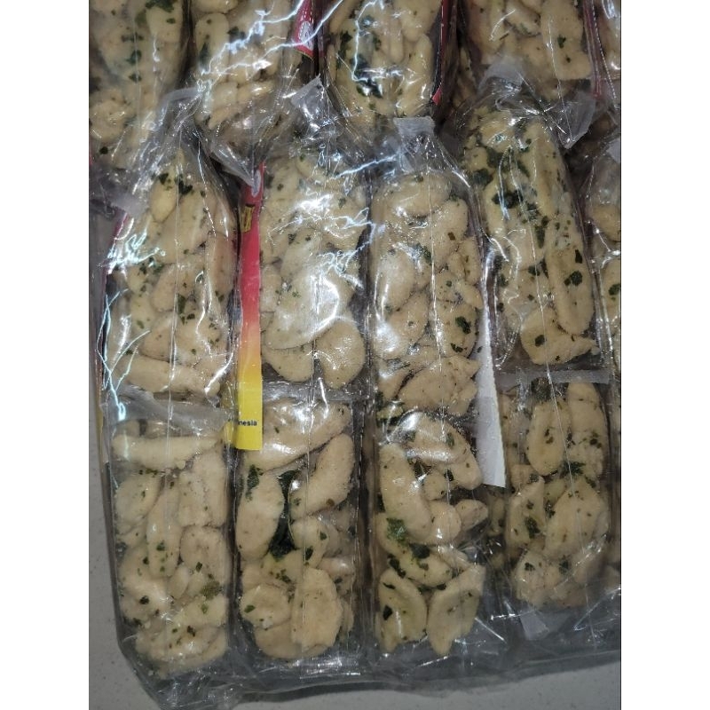 

Nayzura.id | Keripik Otak-Otak | Varian Pedas dan Original gurih | 1 Pack isi 12 pcs