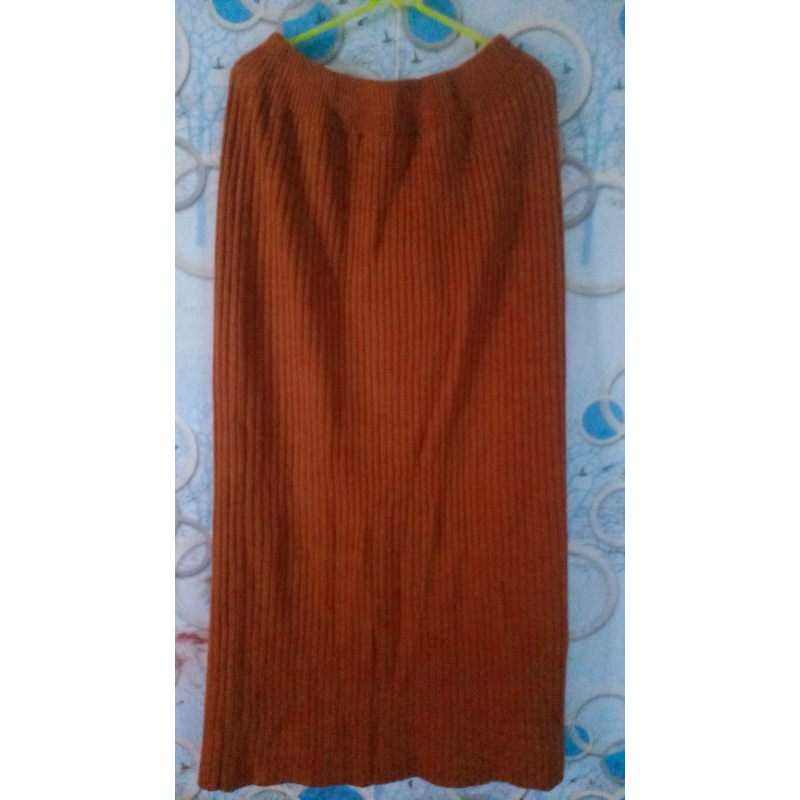 Rok span plisket rajut premium brand Ahlami id warna teracota