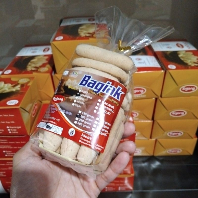 

Bagiak Kuncung Rasa Keningar Enjong 180gr – Kue Kering Tradisional Banyuwangi, Camilan Renyah Rasa Daun Keningar Unik, Oleh-Oleh Praktis dan Alami