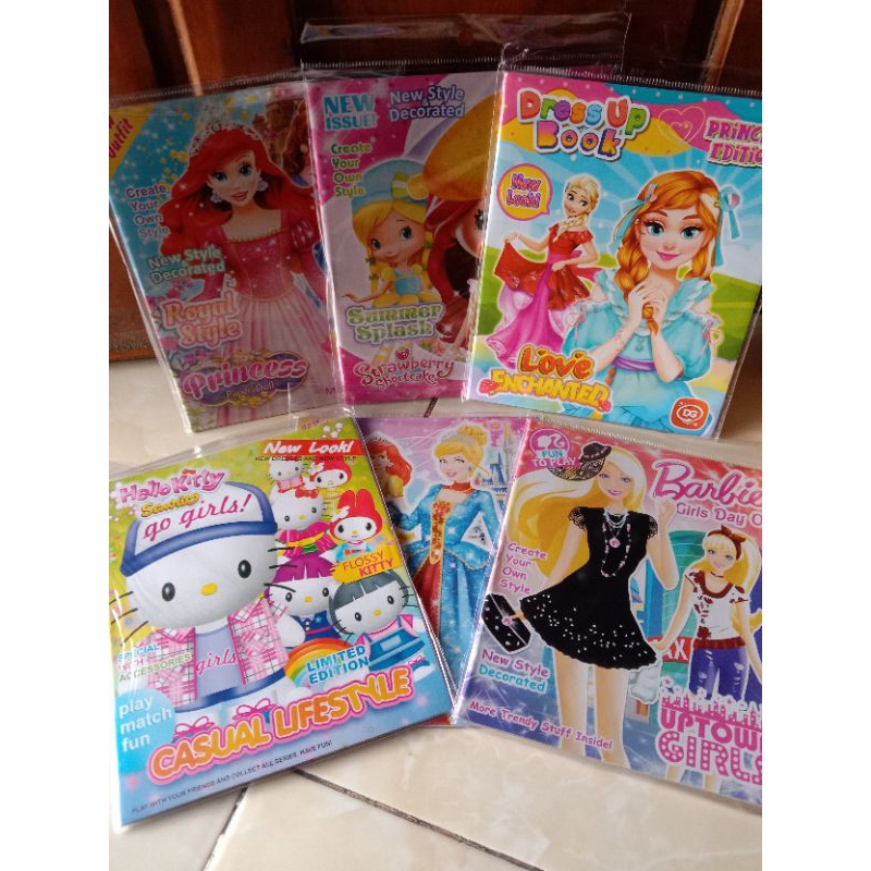 Mainan dress up/buku aktivitas bongkar pasang/