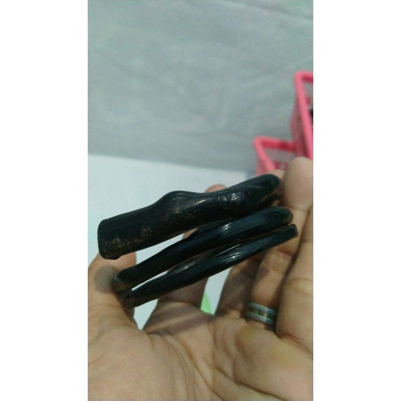 GELANG BAHAR HITAM 3 LILIT  ORIGINAL bahan akar bahar hitam asli bahan lentur dan tidak mudah patah,