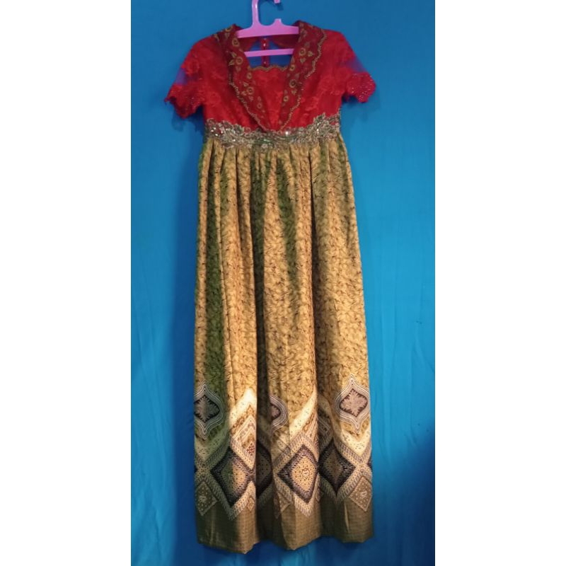 preloved gaun kebaya