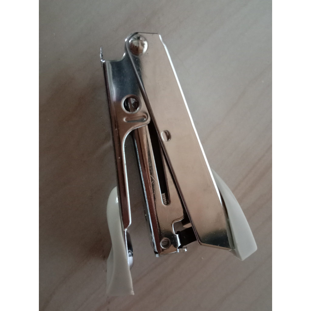 

Stapler Kecil / Staples Kecil / Alat Penjepret Kawat