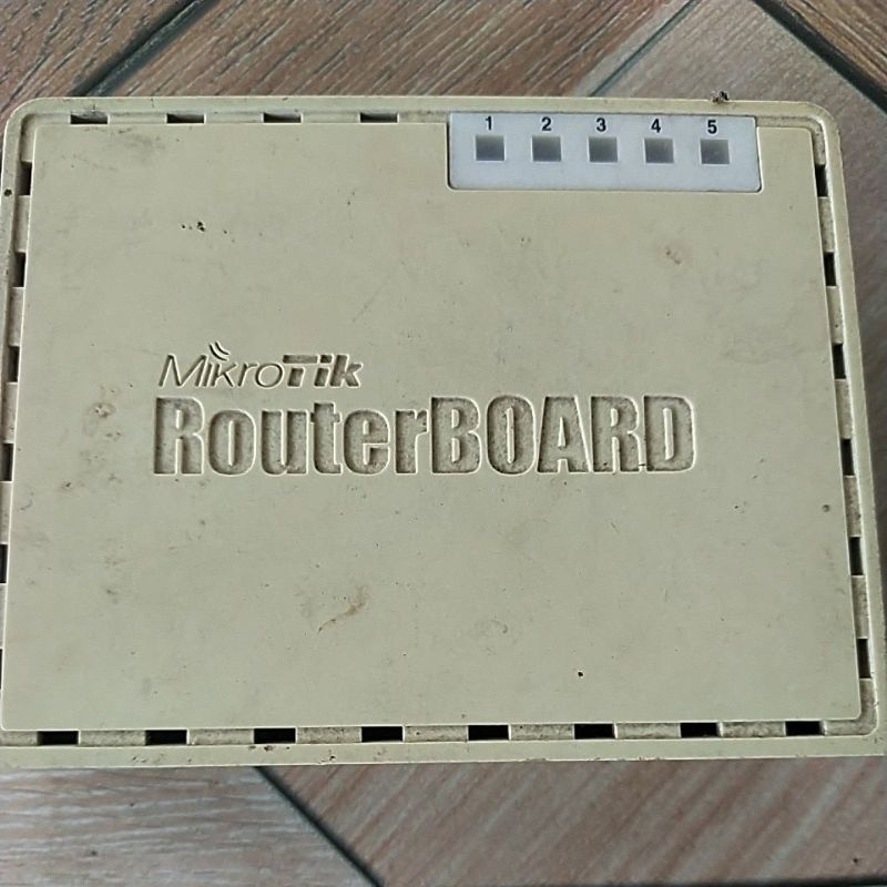 mikrotik RB750