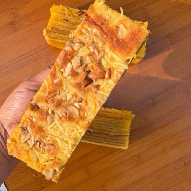 

RB Kue Lapis Legit Cream Cheese Kacang Mede