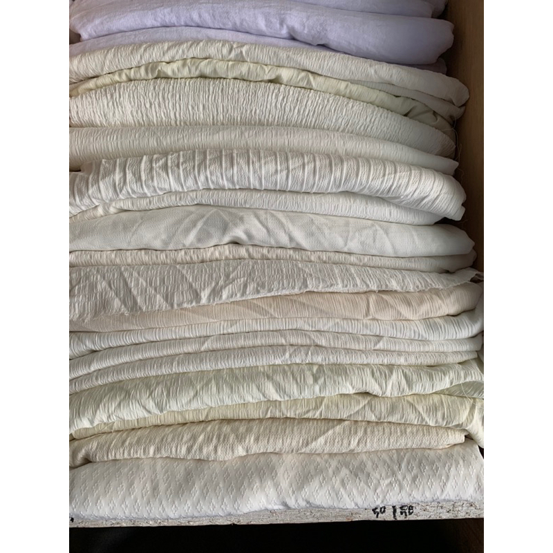 MACAM MACAM KAIN CRINKLE WARNA PUTIH/BW