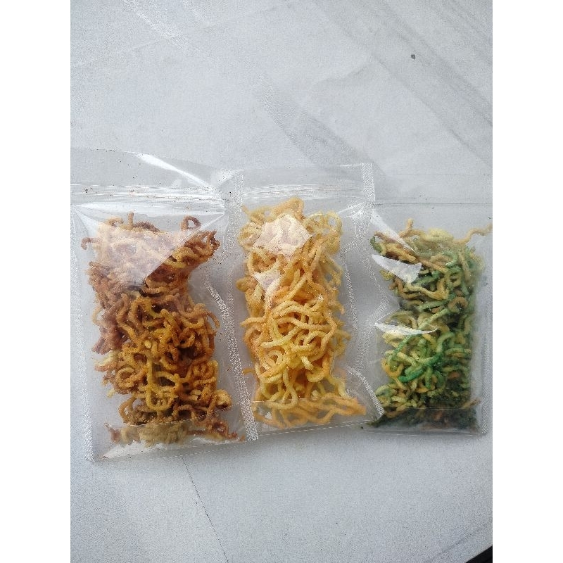 

CEMILAN MIE KRENYES READY 3 VARIAN #cemilan#enak