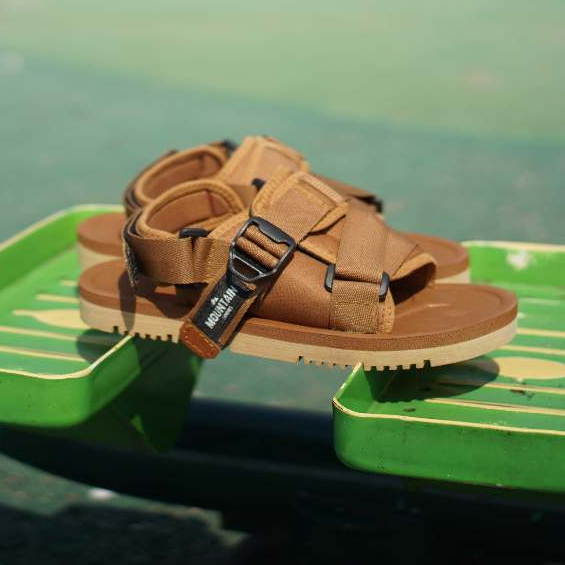 Mountain Sandal Gunung Pria Wanita Hiking Korea Coper Golden tali belakang coklat