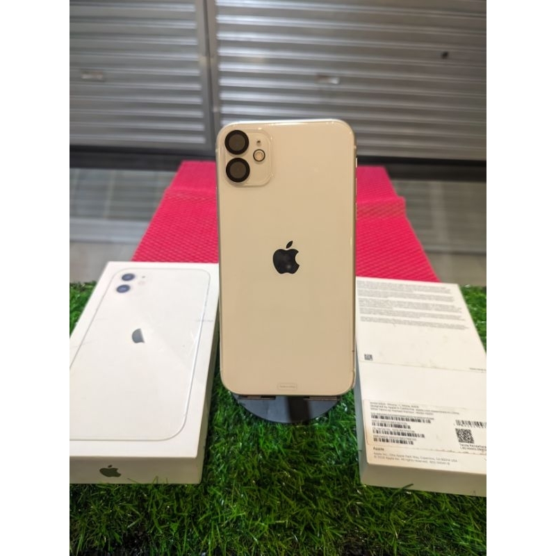 iphone 11 64gb ibox like new