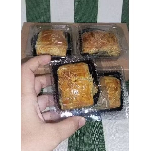 

bolen pisang coklat lumer isi 8 pcs