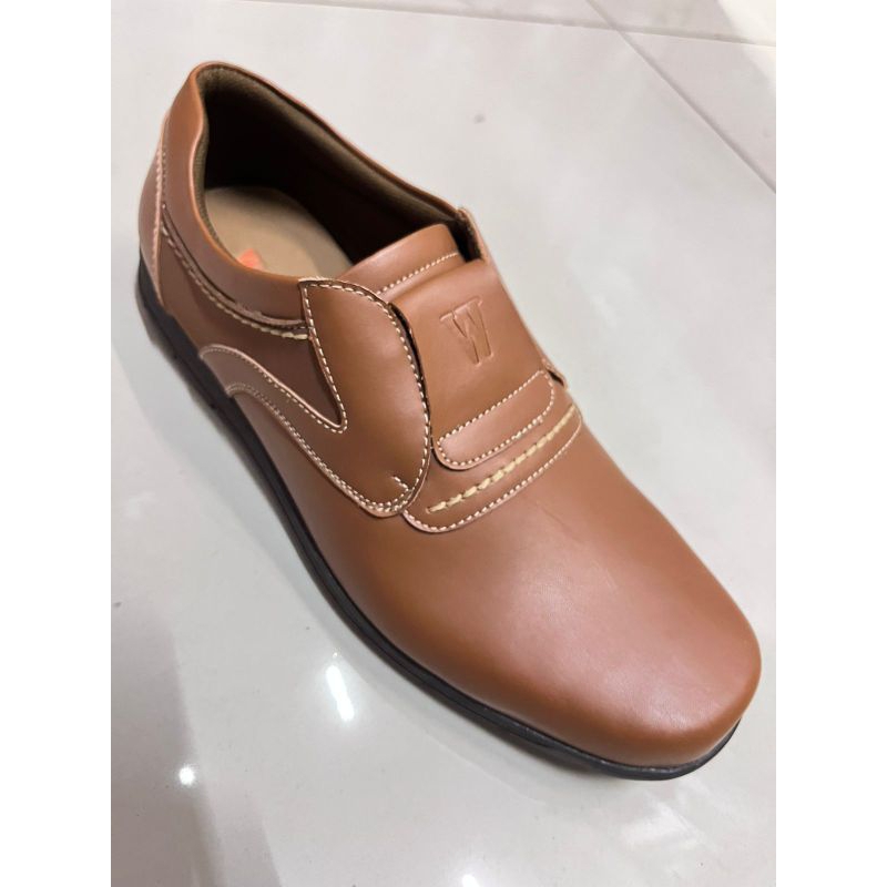 sepatu fantofel pria WATCHOUT ori marahari